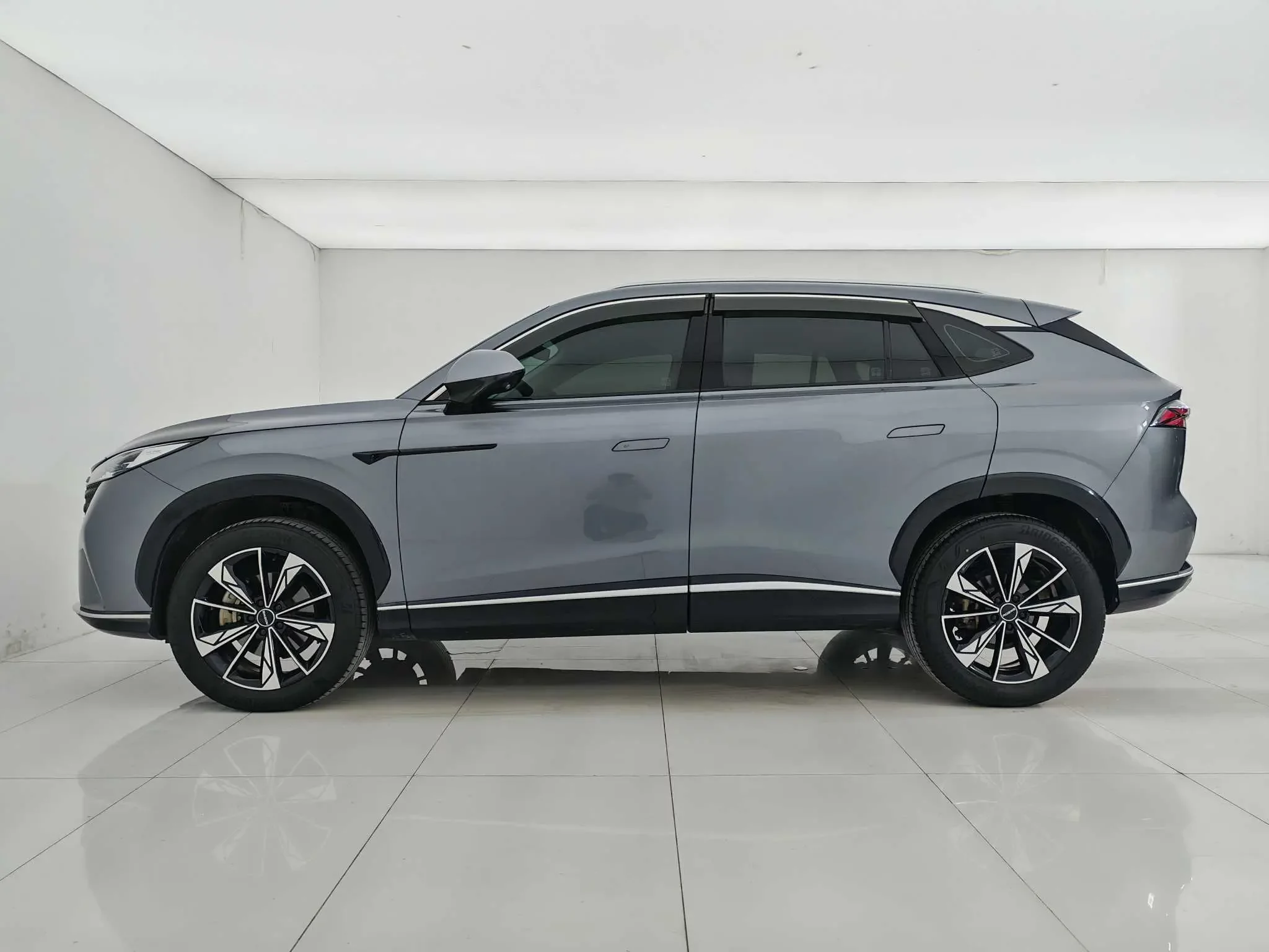 Roewe RX5