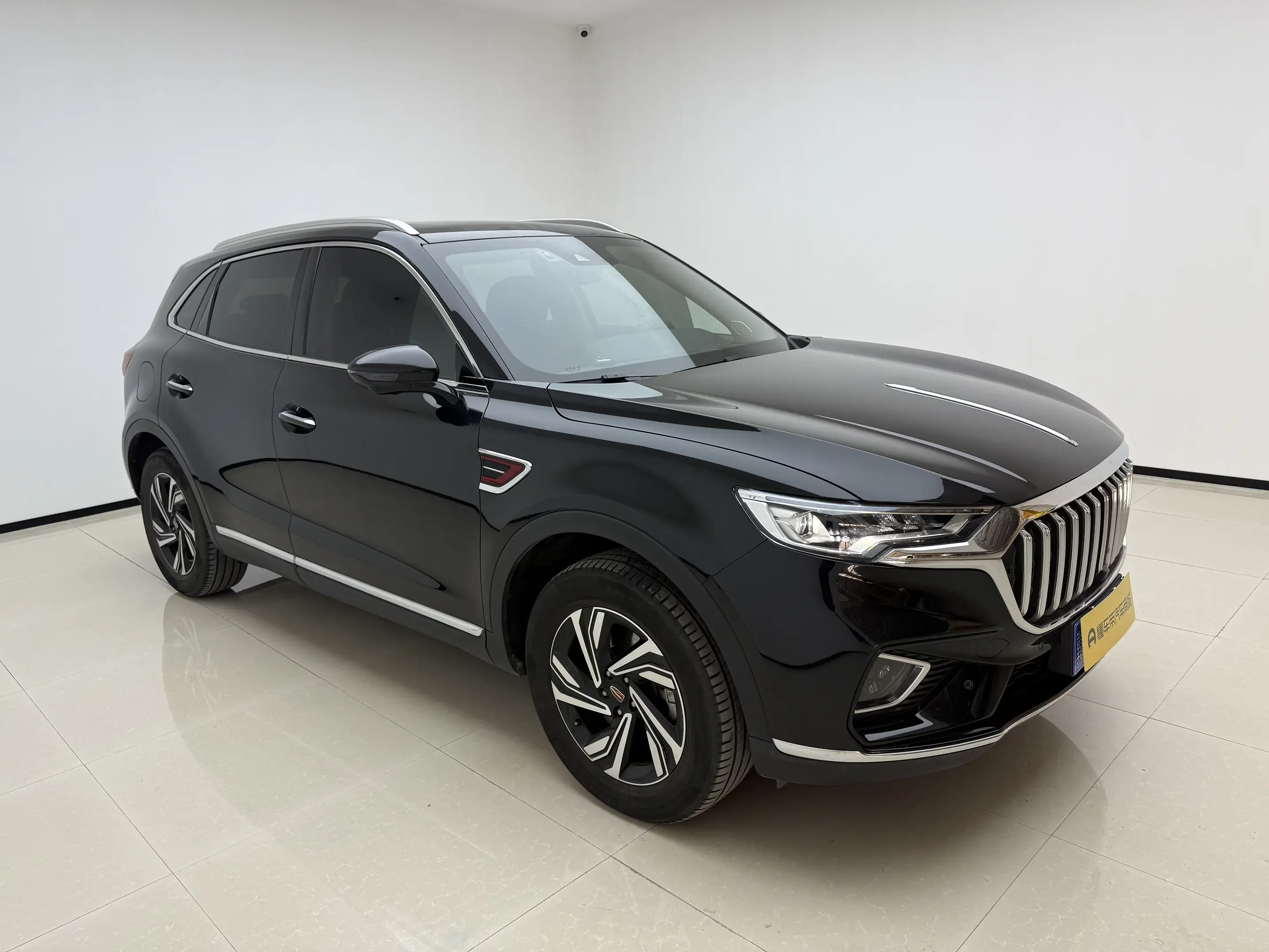 Hongqi HS5