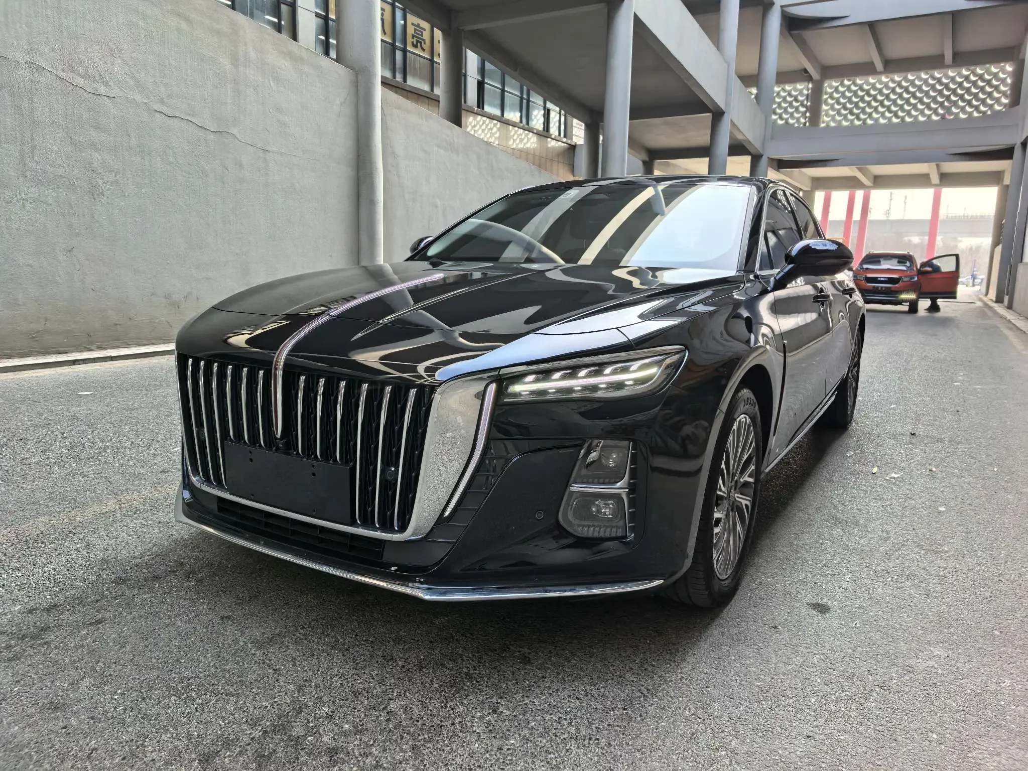 Hongqi H5