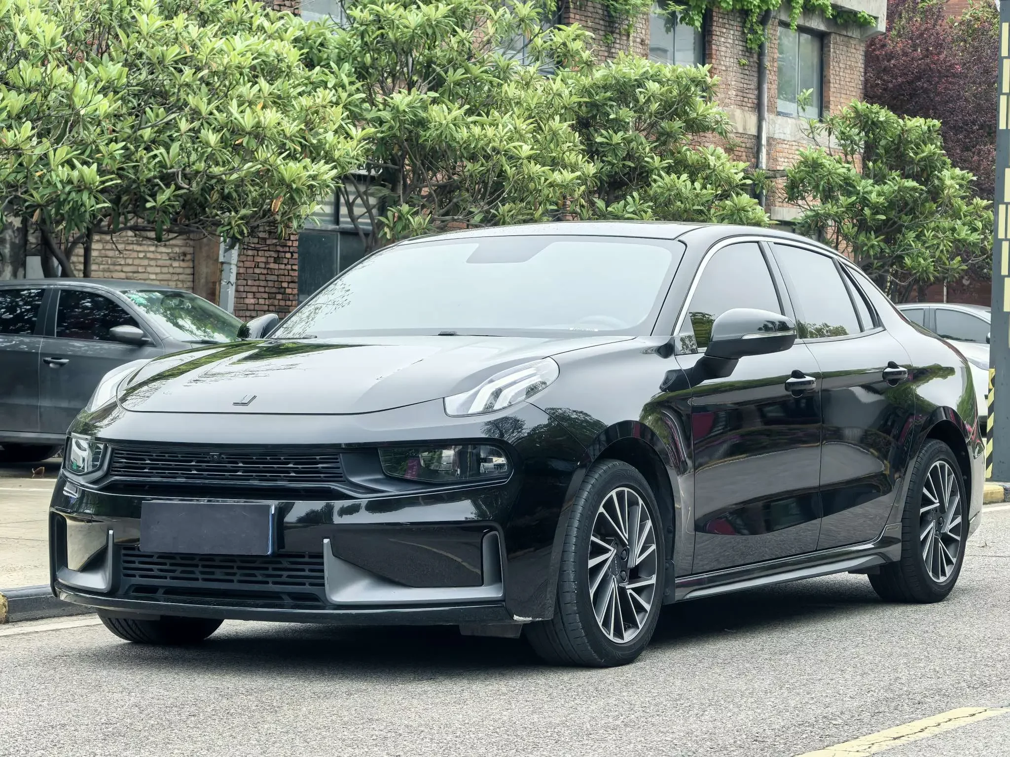 Lynk & Co 03