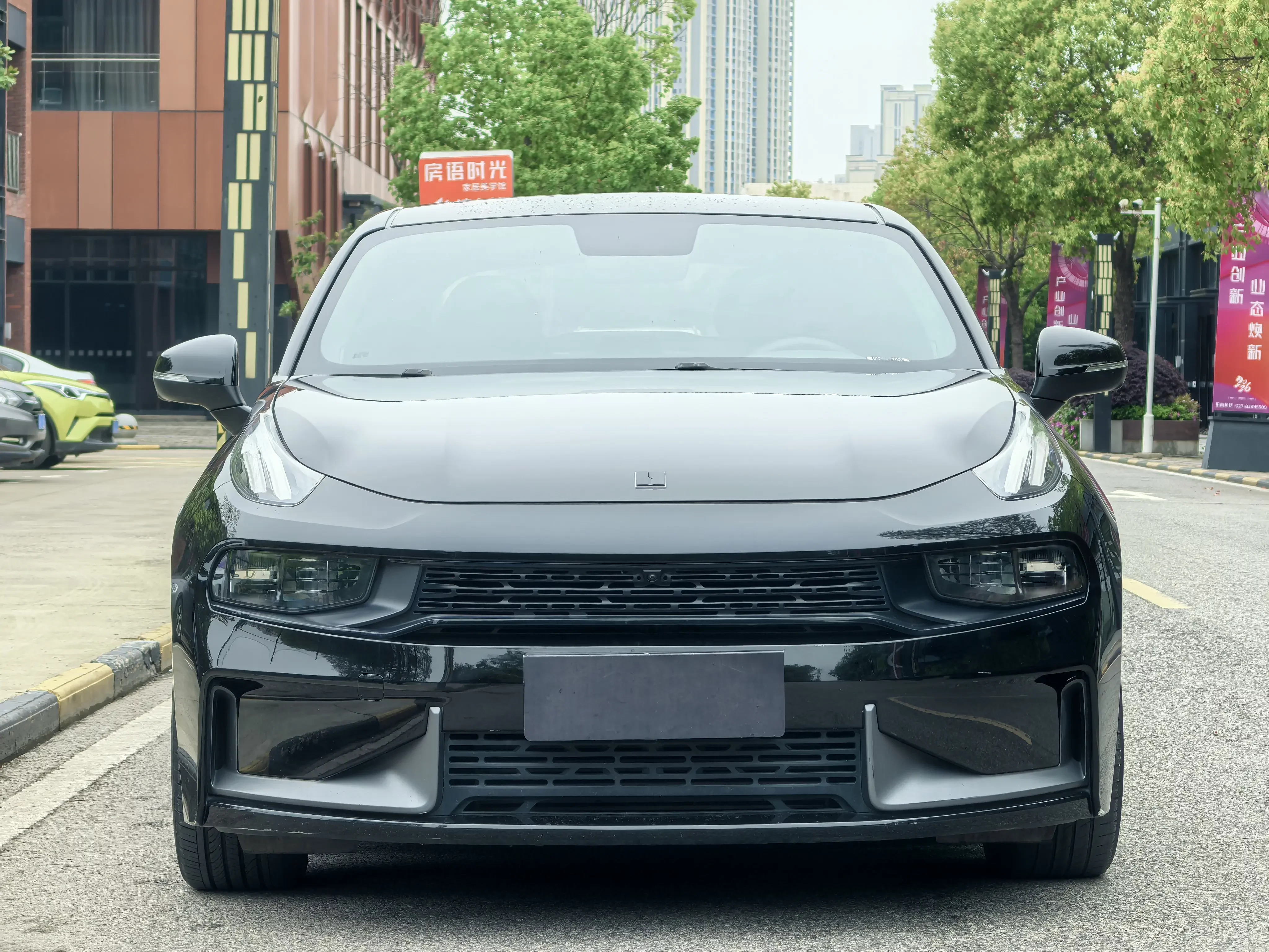 Lynk & Co 03