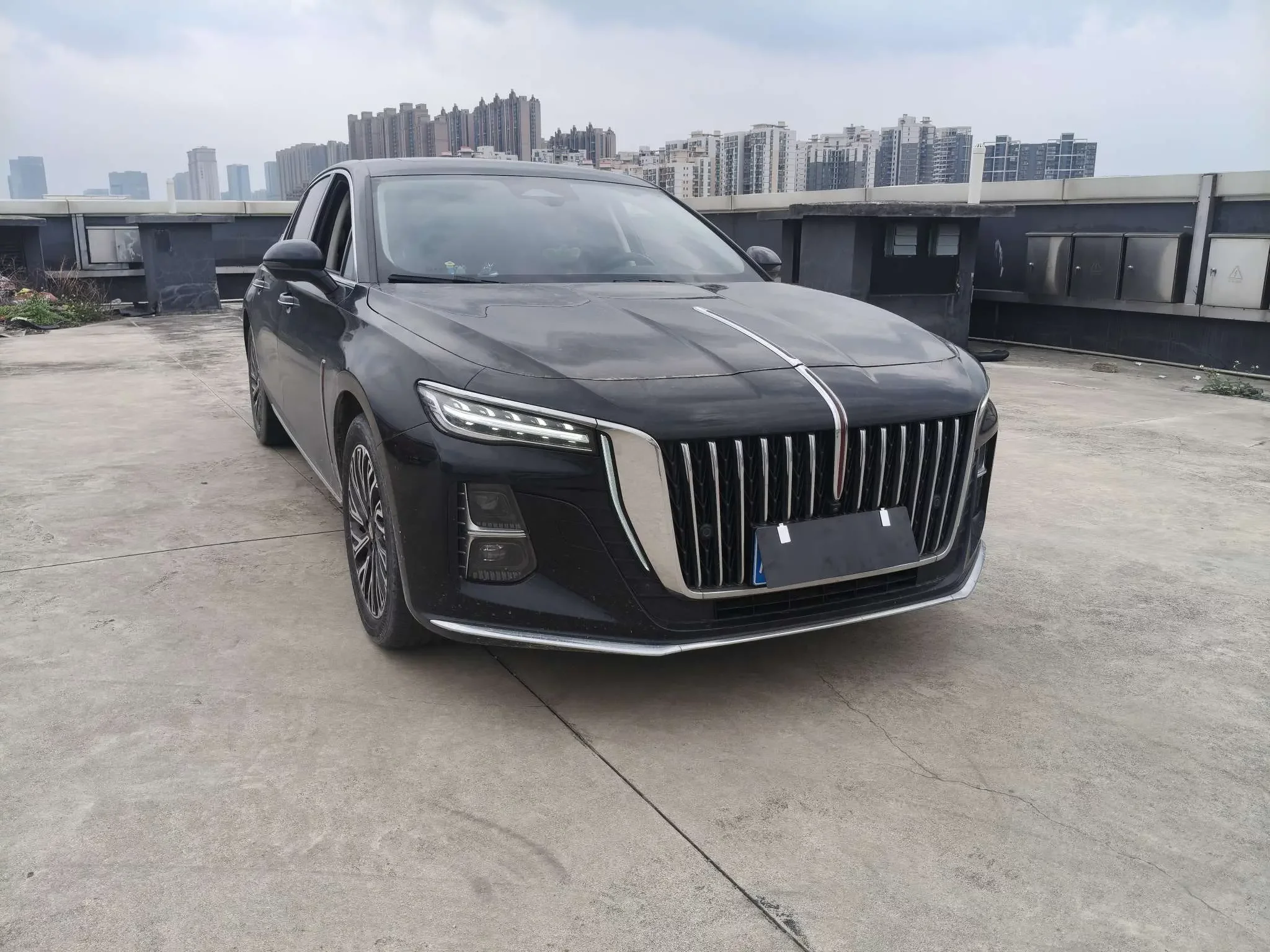 Hongqi H5