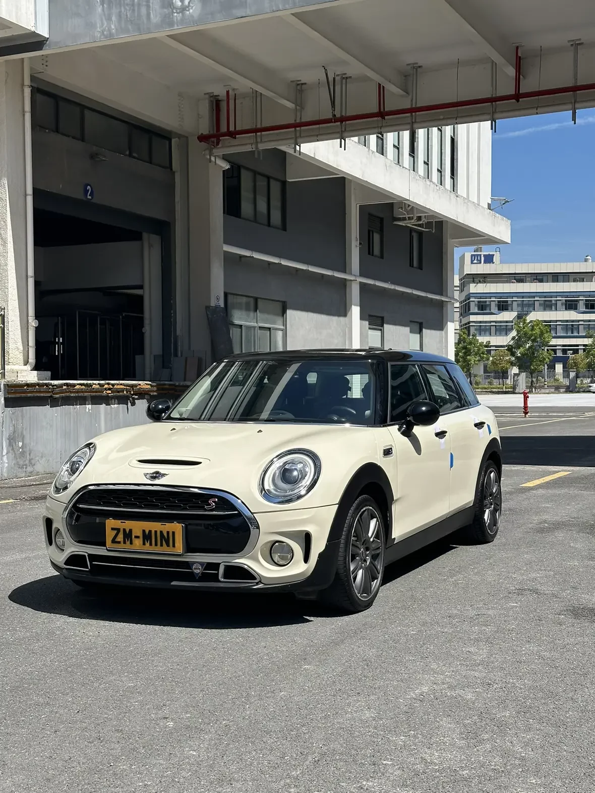 MINI CLUBMAN