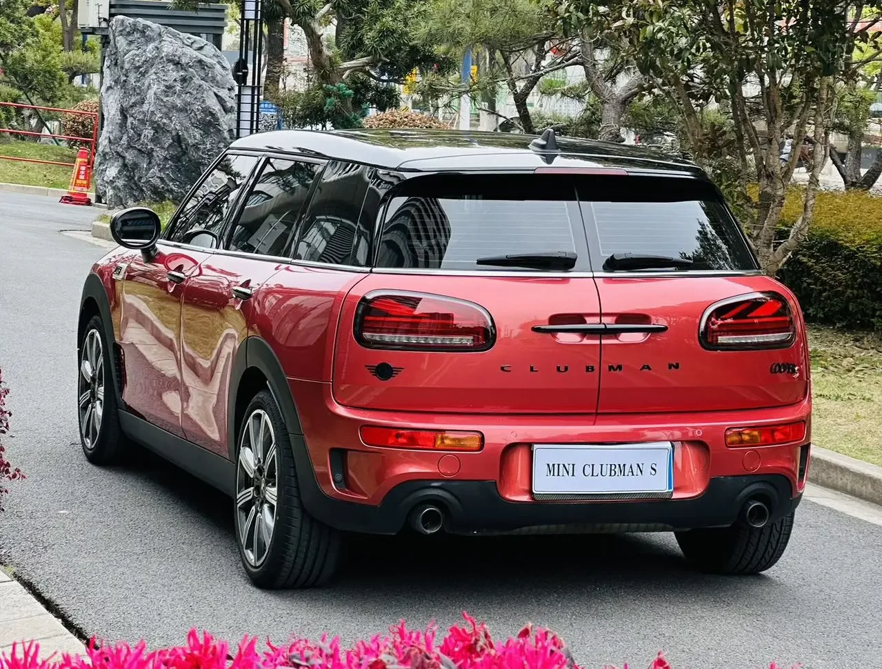 MINI CLUBMAN