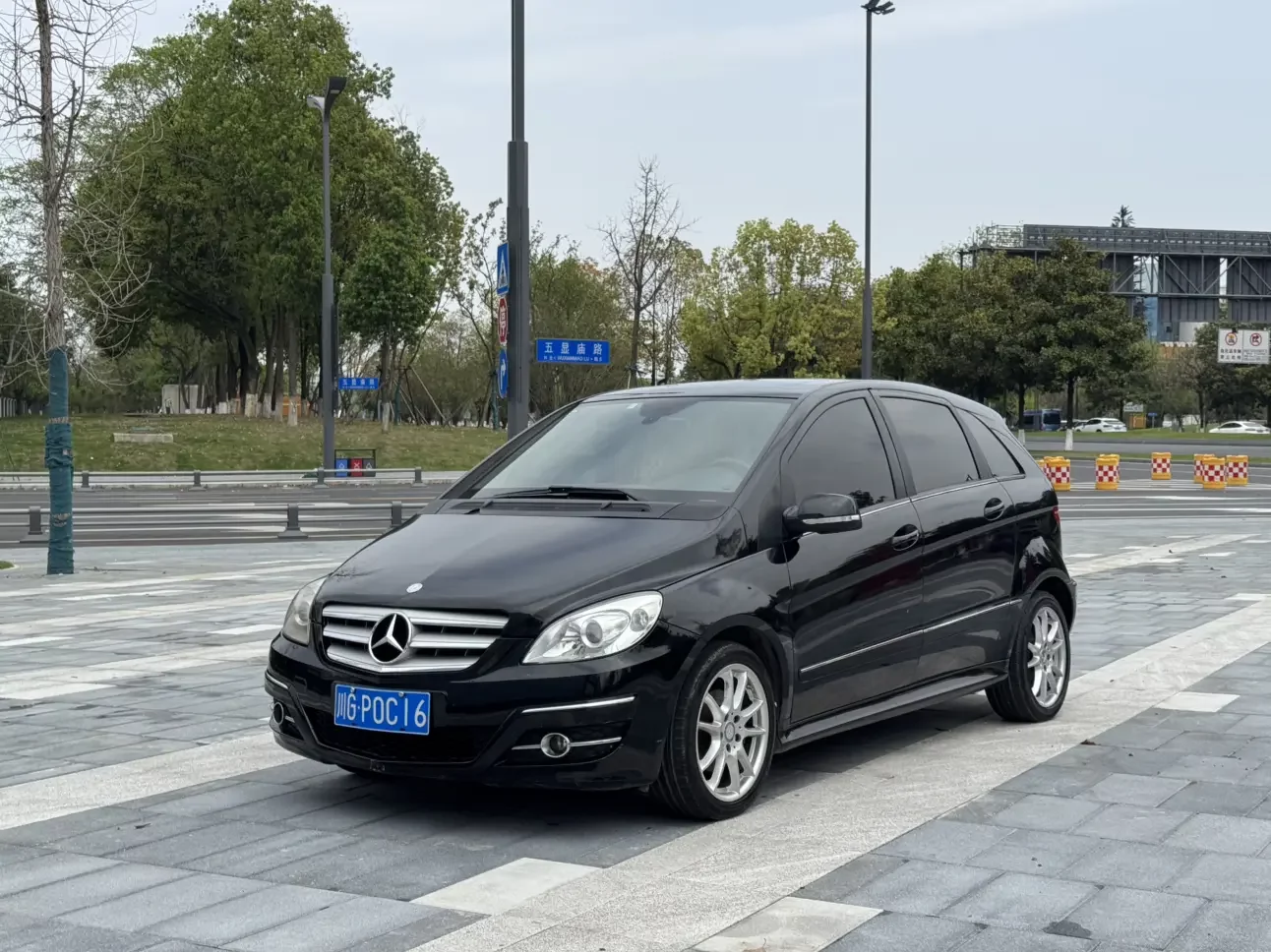 Mercedes-Benz B Class