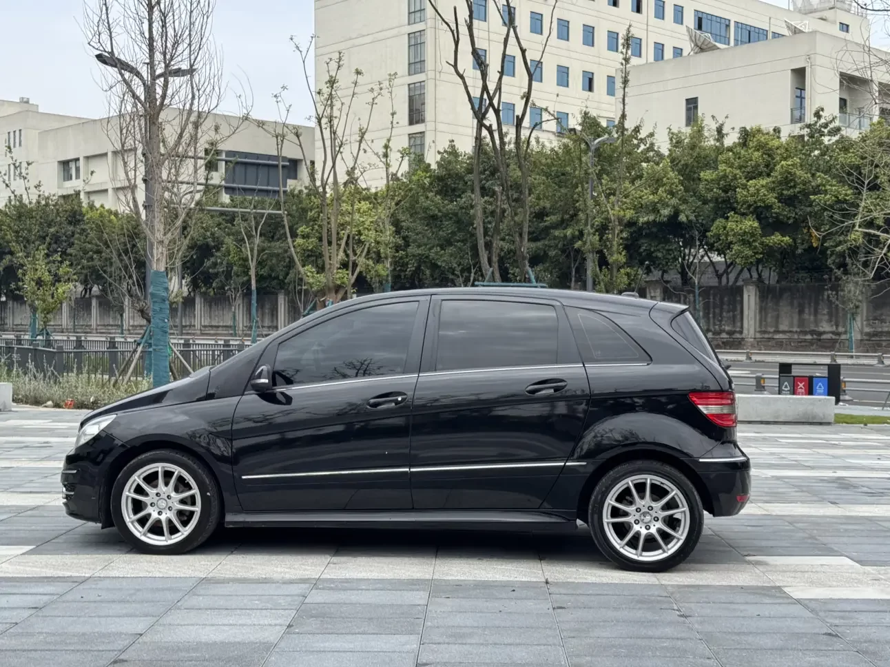 Mercedes-Benz B Class