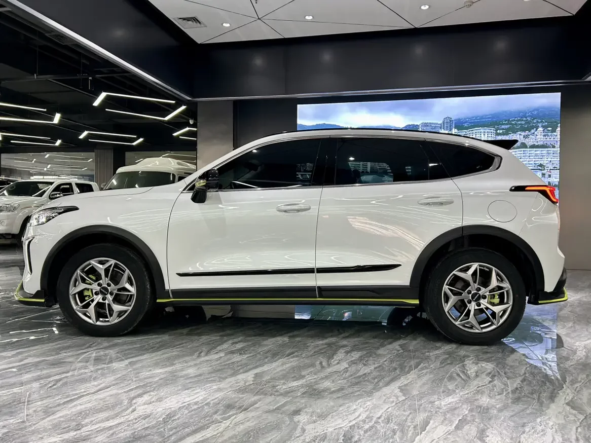 Haval Harvard Red Rabbit