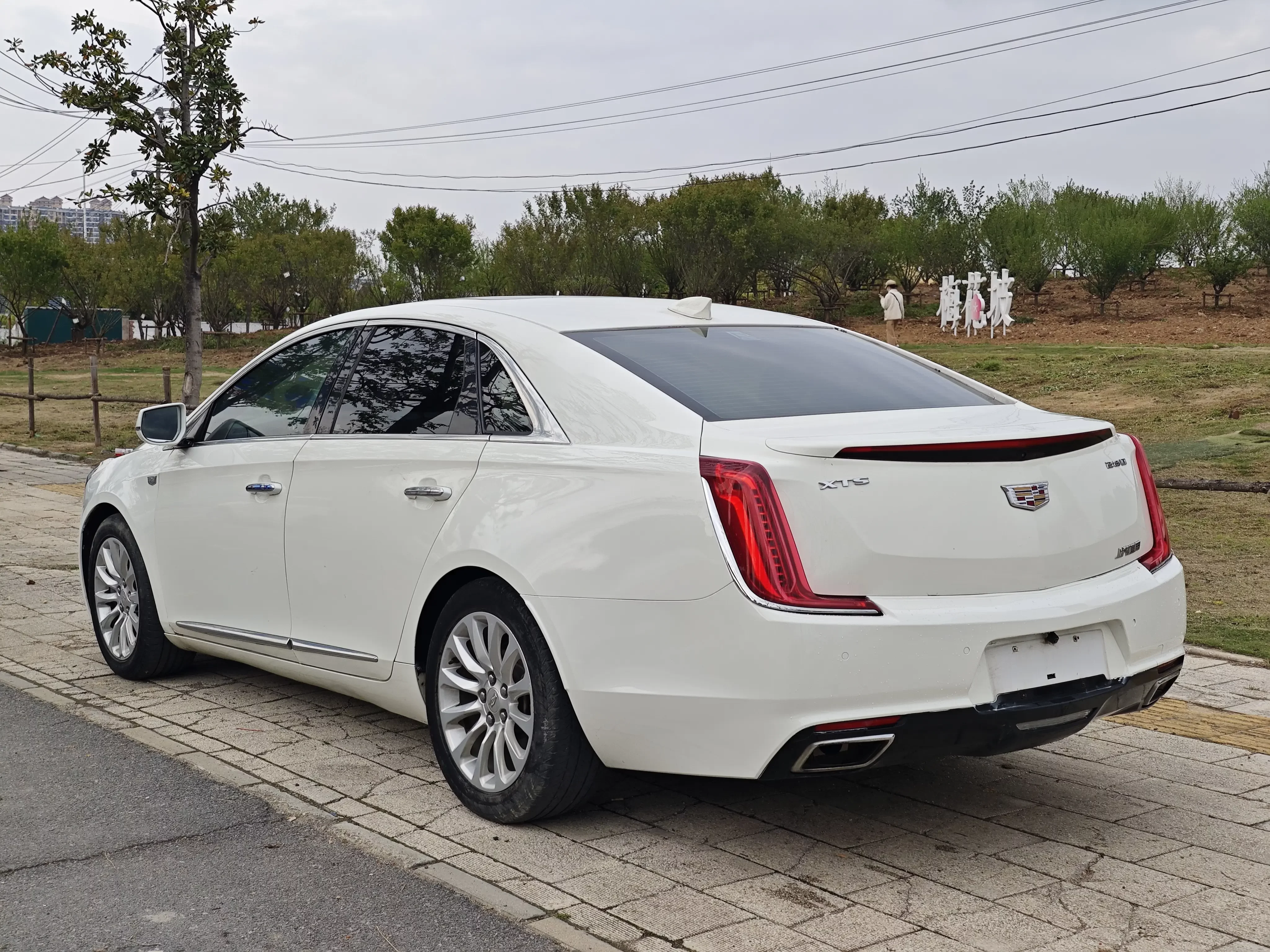Cadillac XTS