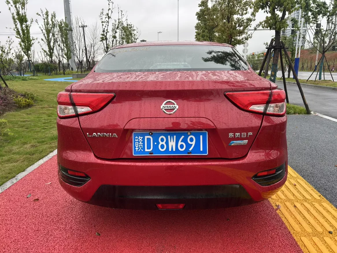 Nissan bluebird