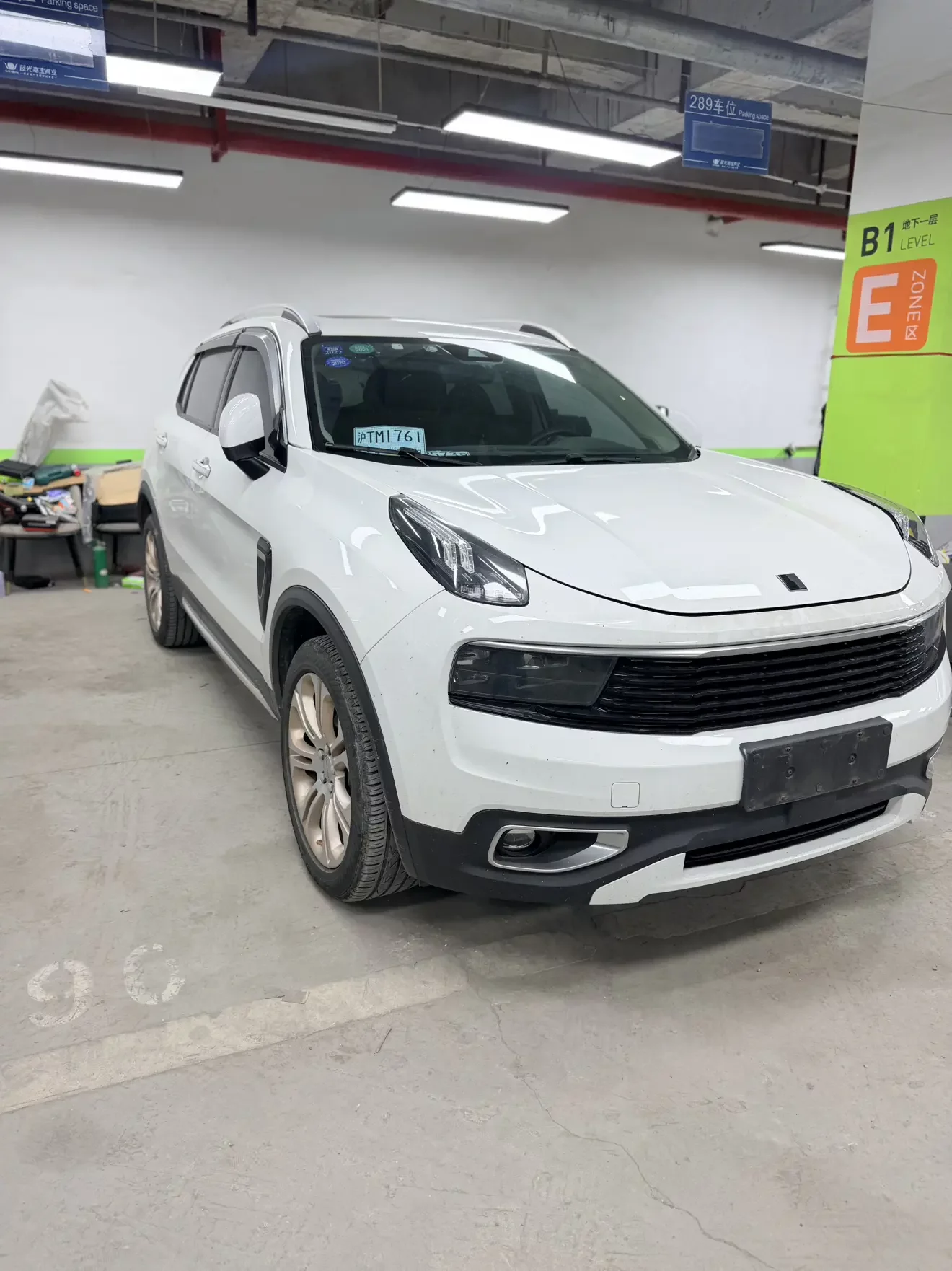 Lynk & Co 01