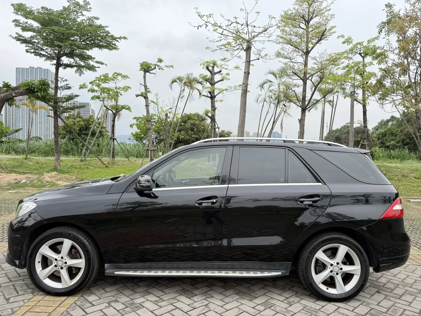 Mercedes-Benz M Class
