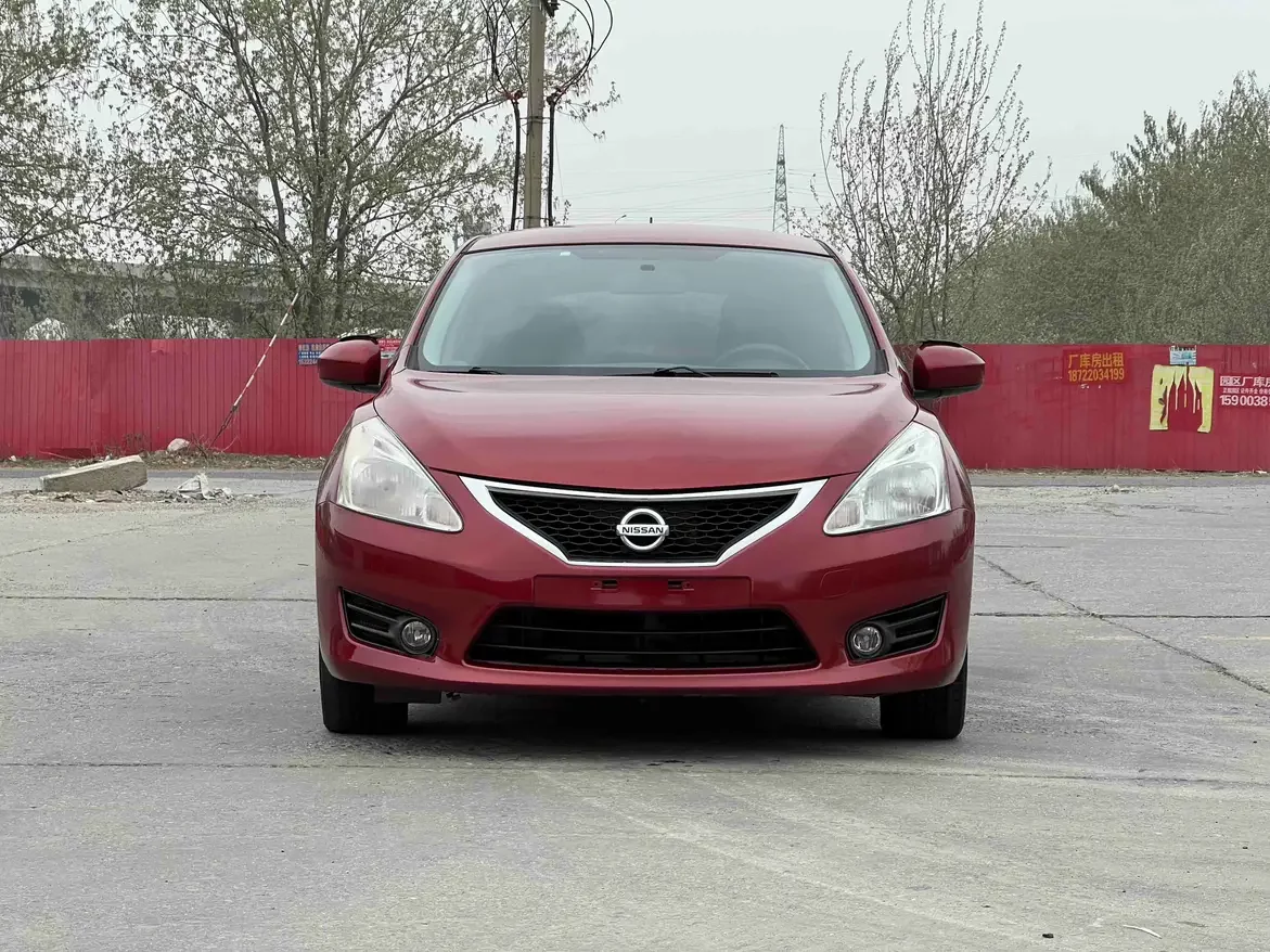 Nissan Tiida