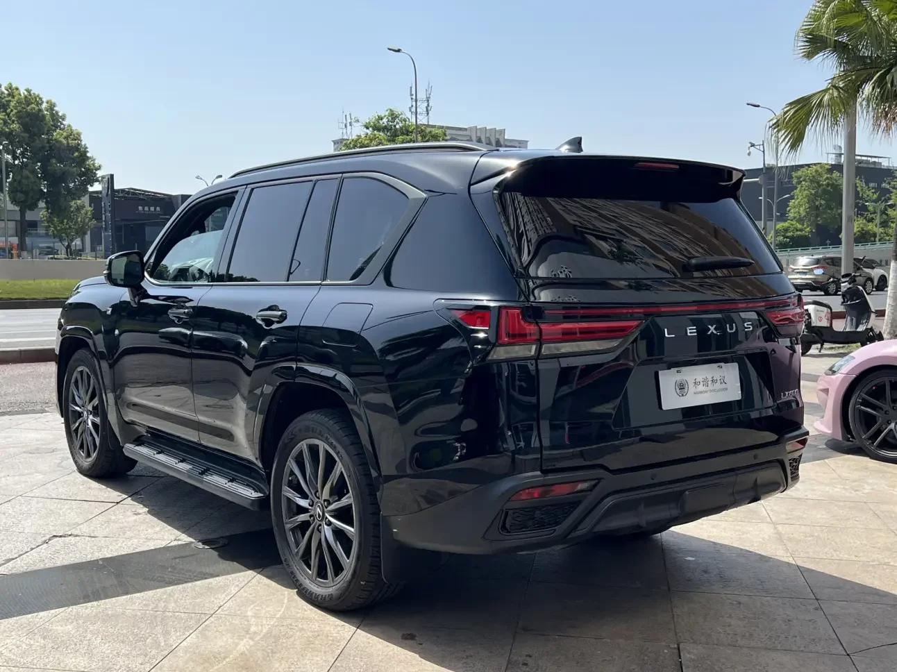 Lexus LX