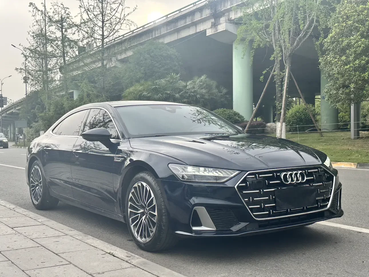 Audi A7L