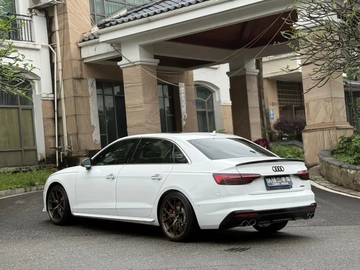 Audi A4L