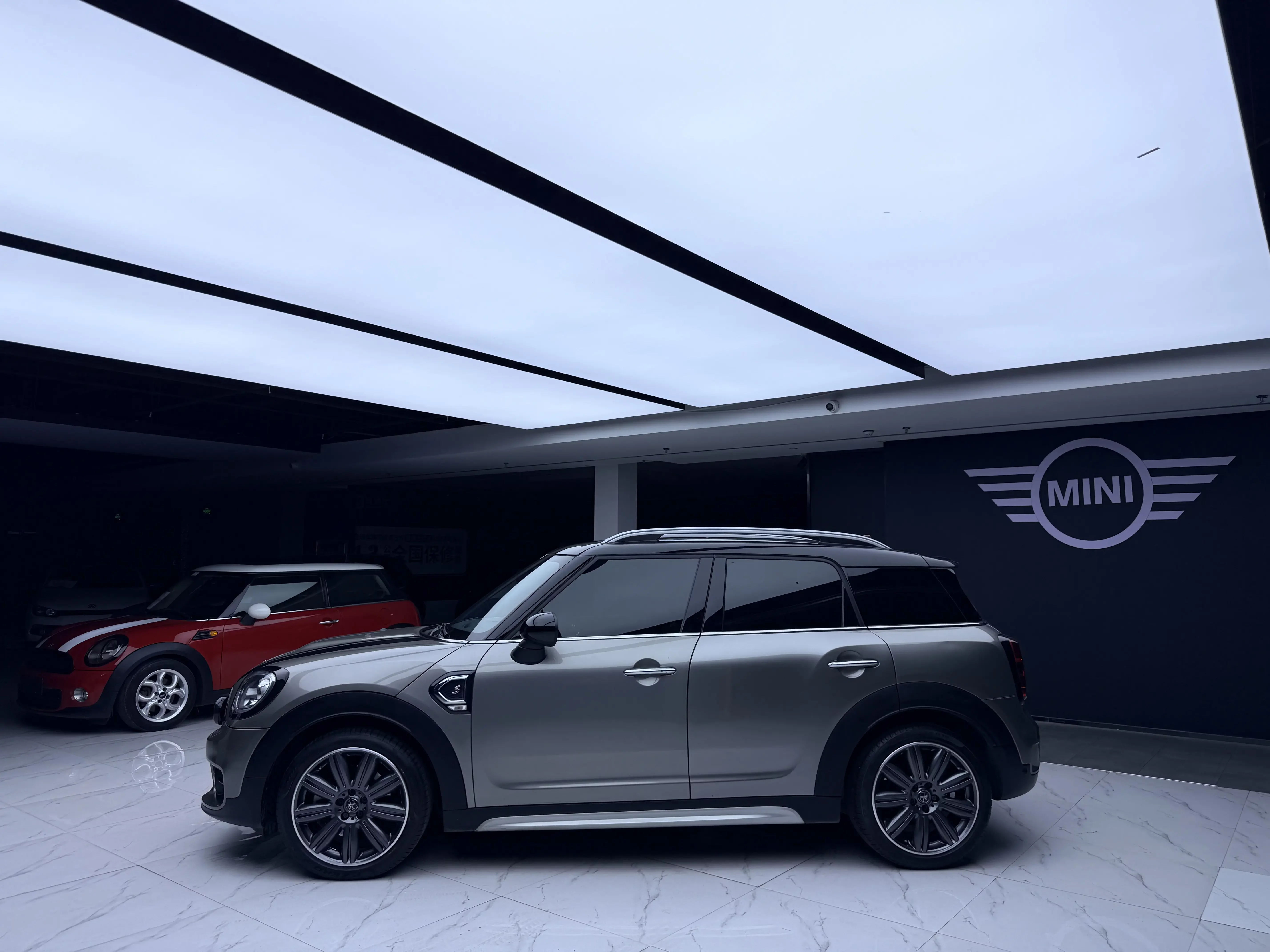 MINI COUNTRYMAN