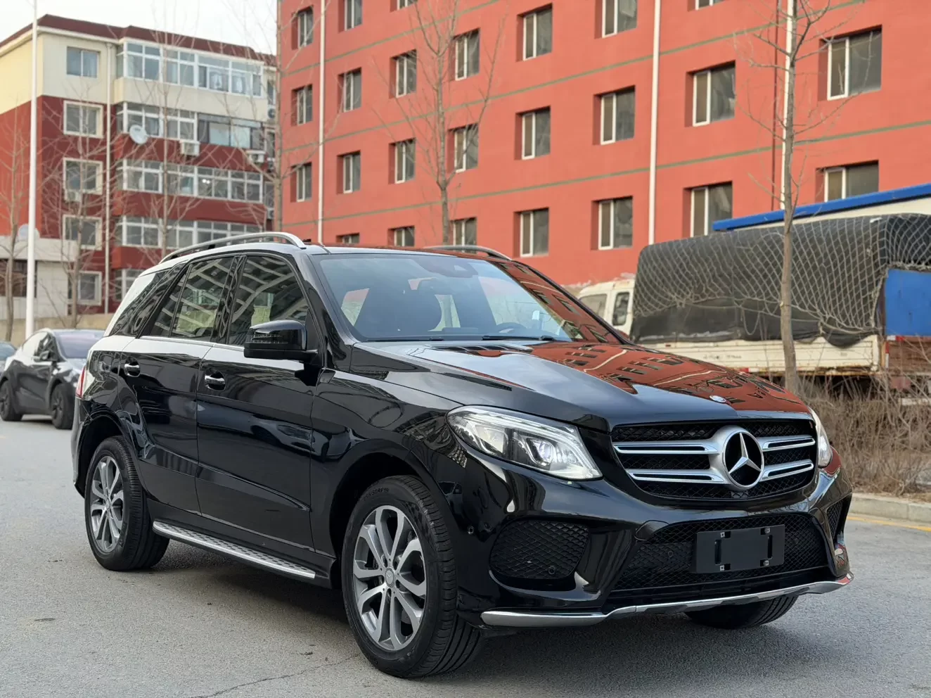Mercedes-Benz GLE (Imported)