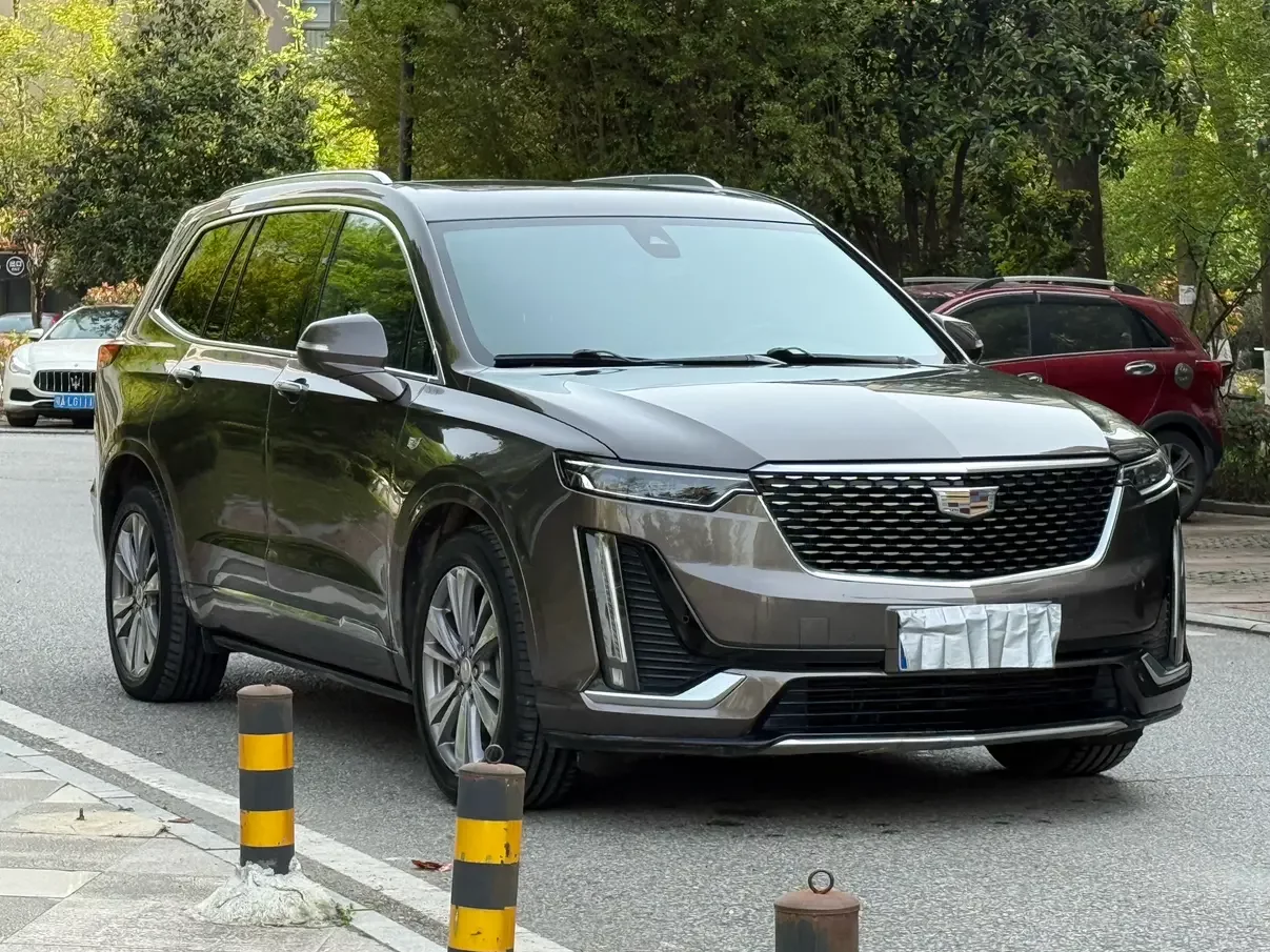 Cadillac XT6