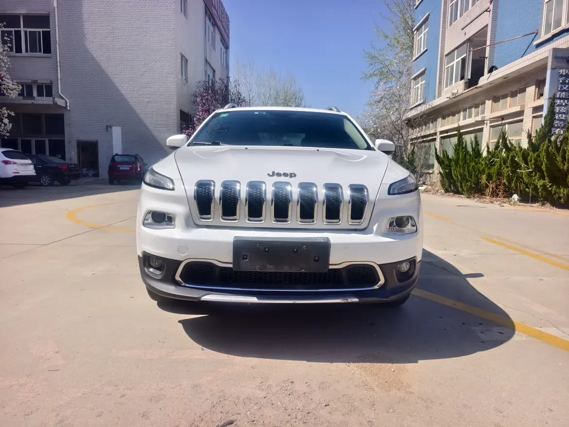 Jeep Cherokee  из Китая