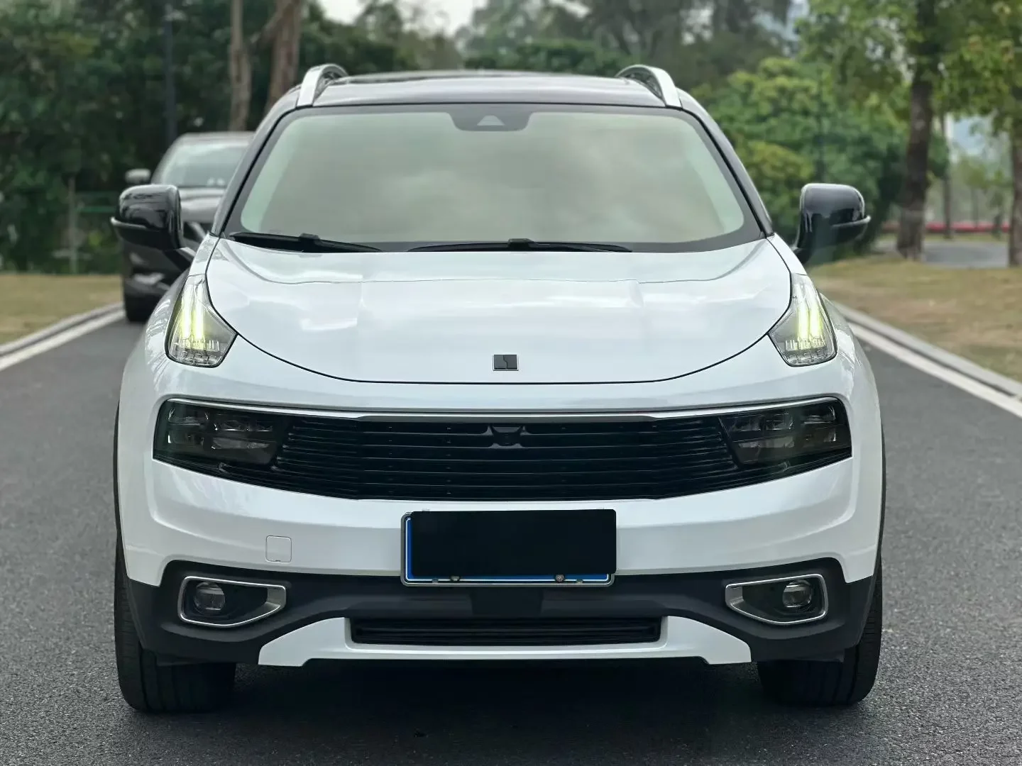 Lynk & Co 01