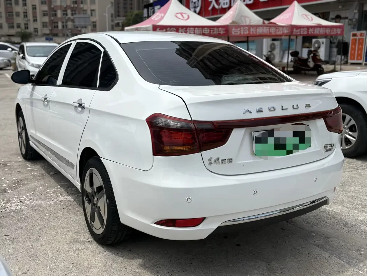 Dongfeng Fengshen E70