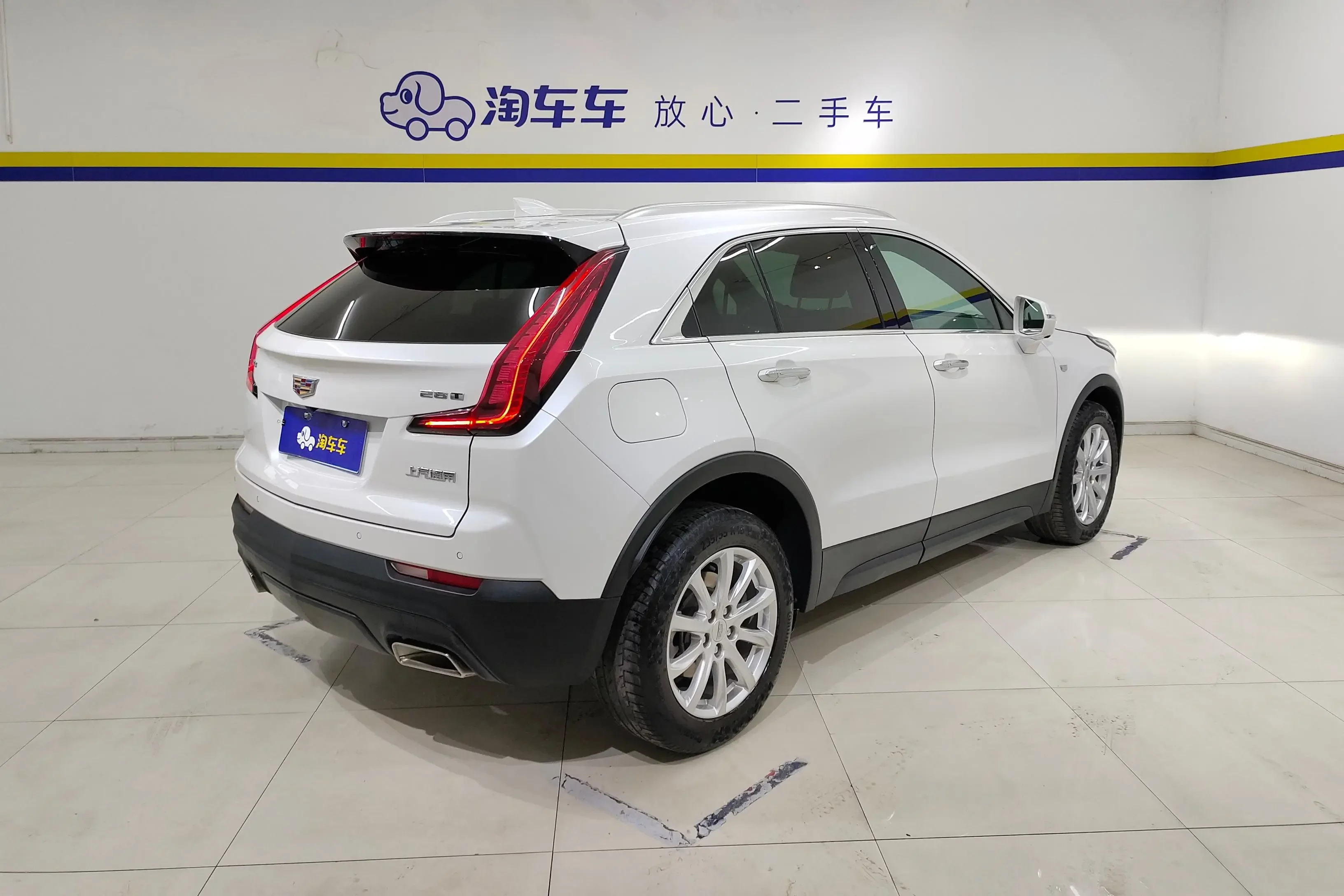 Cadillac XT4