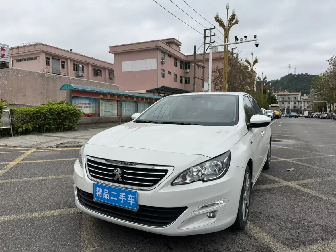 Peugeot 408