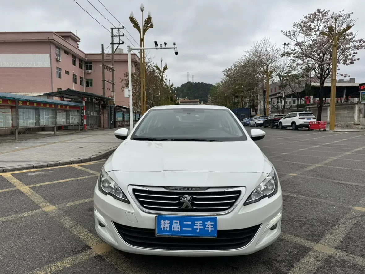 Peugeot 408