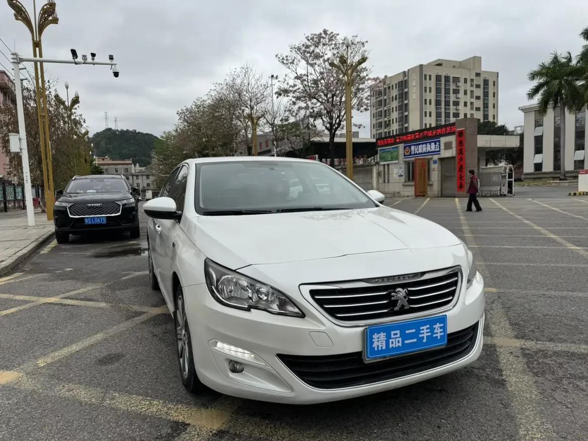 Peugeot 408