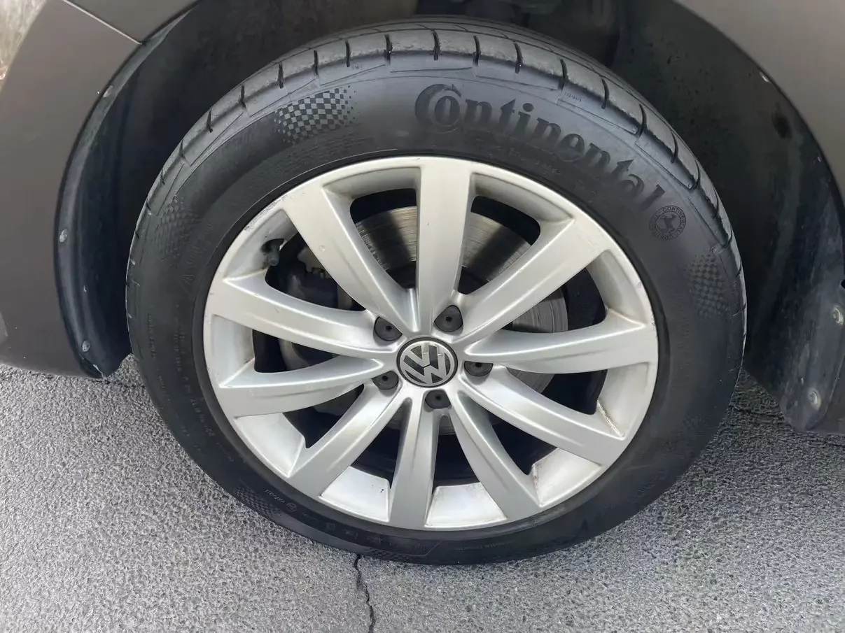 Volkswagen Sharon