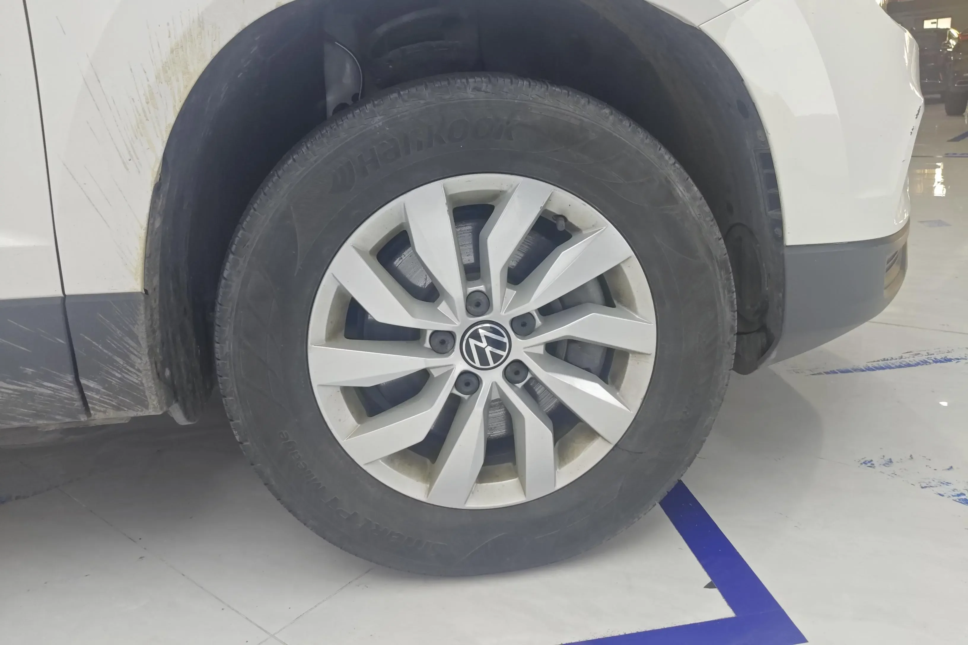 Volkswagen Tharu