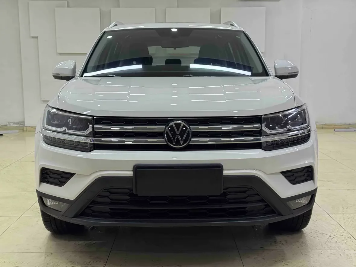 Volkswagen Tharu