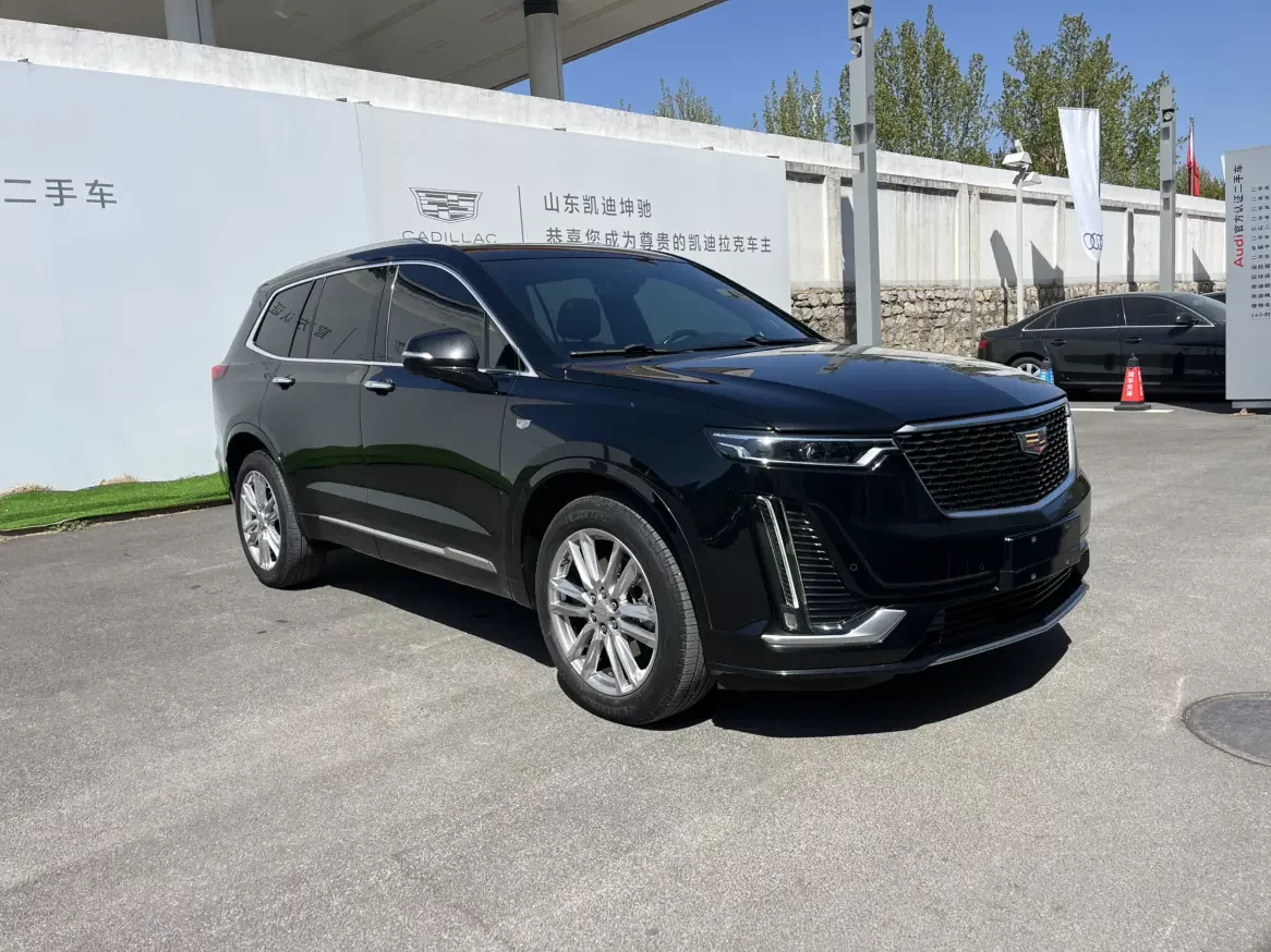 Cadillac XT6