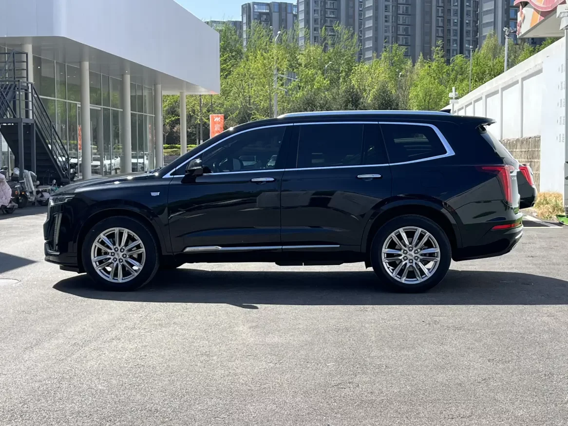 Cadillac XT6