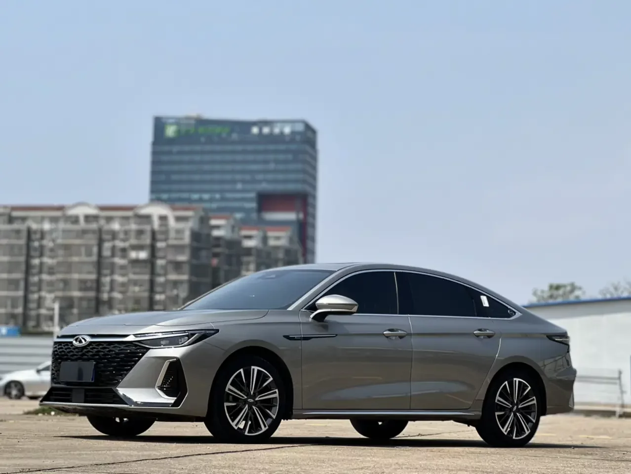 Chery Arrizo 8