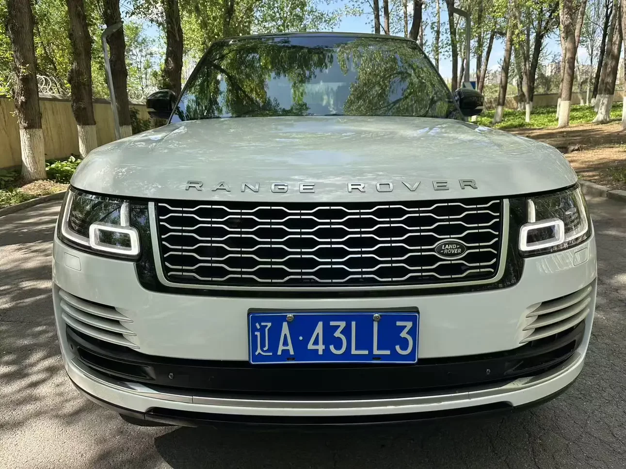 Land Rover range rover