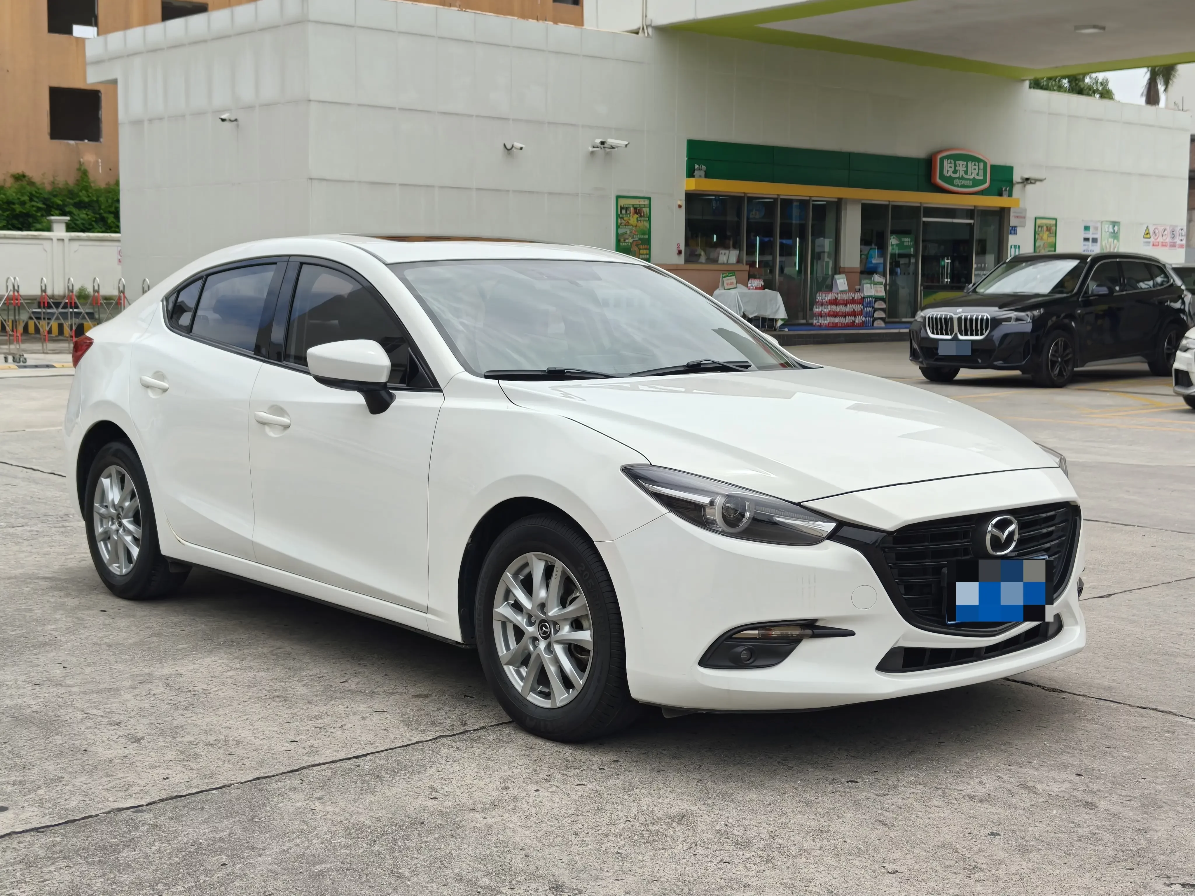 Mazda Axela