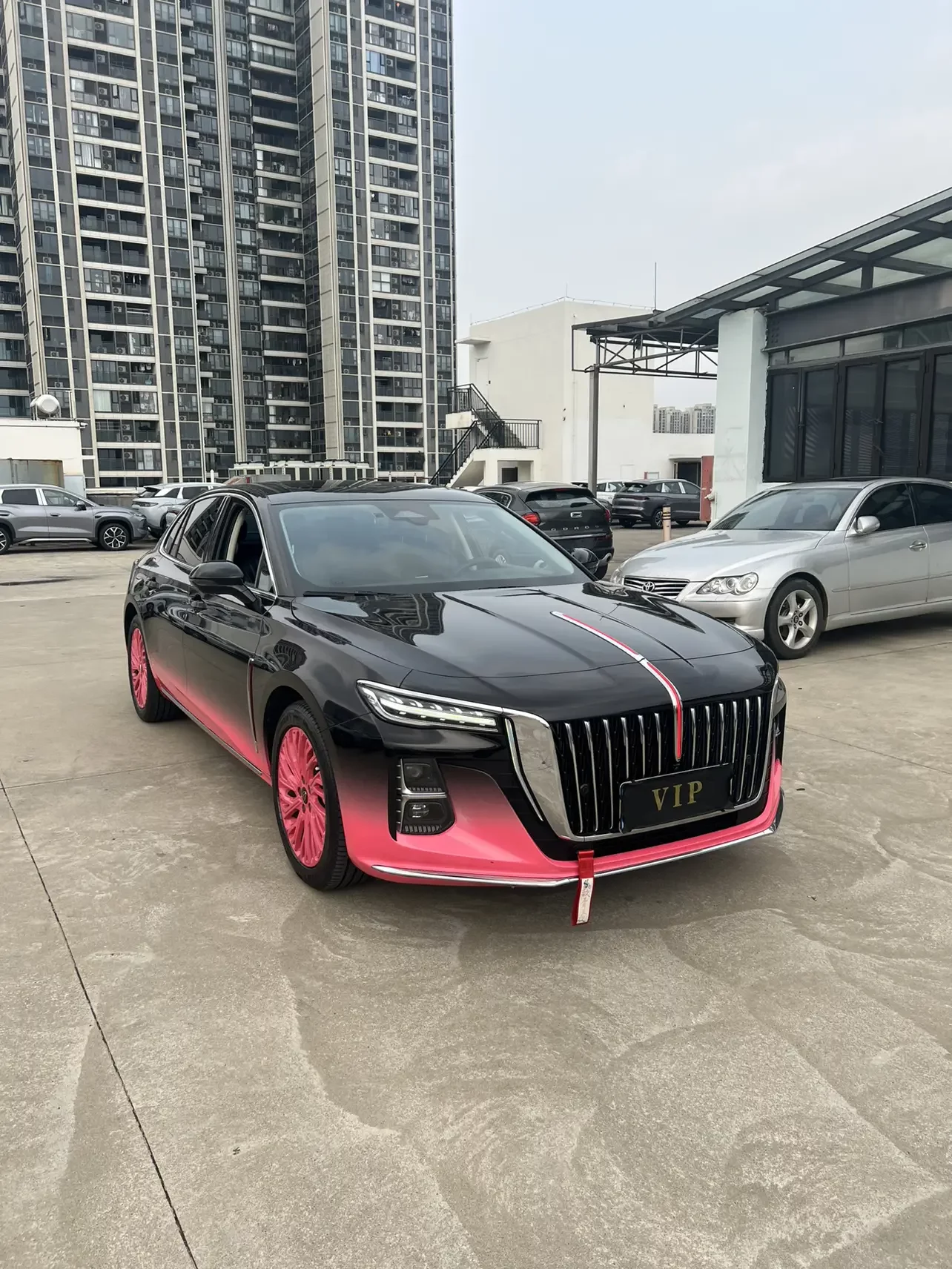Hongqi H5