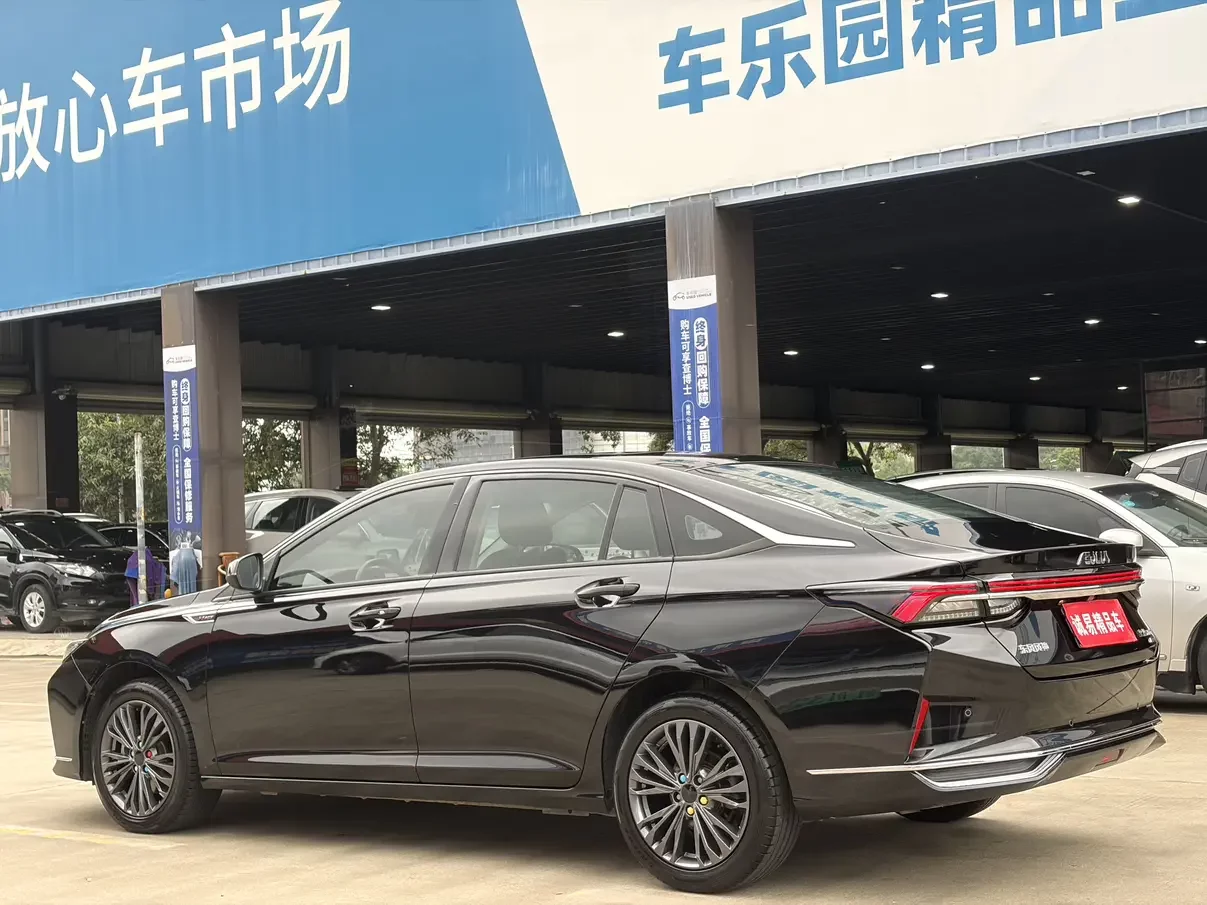Dongfeng Yixuan MAX