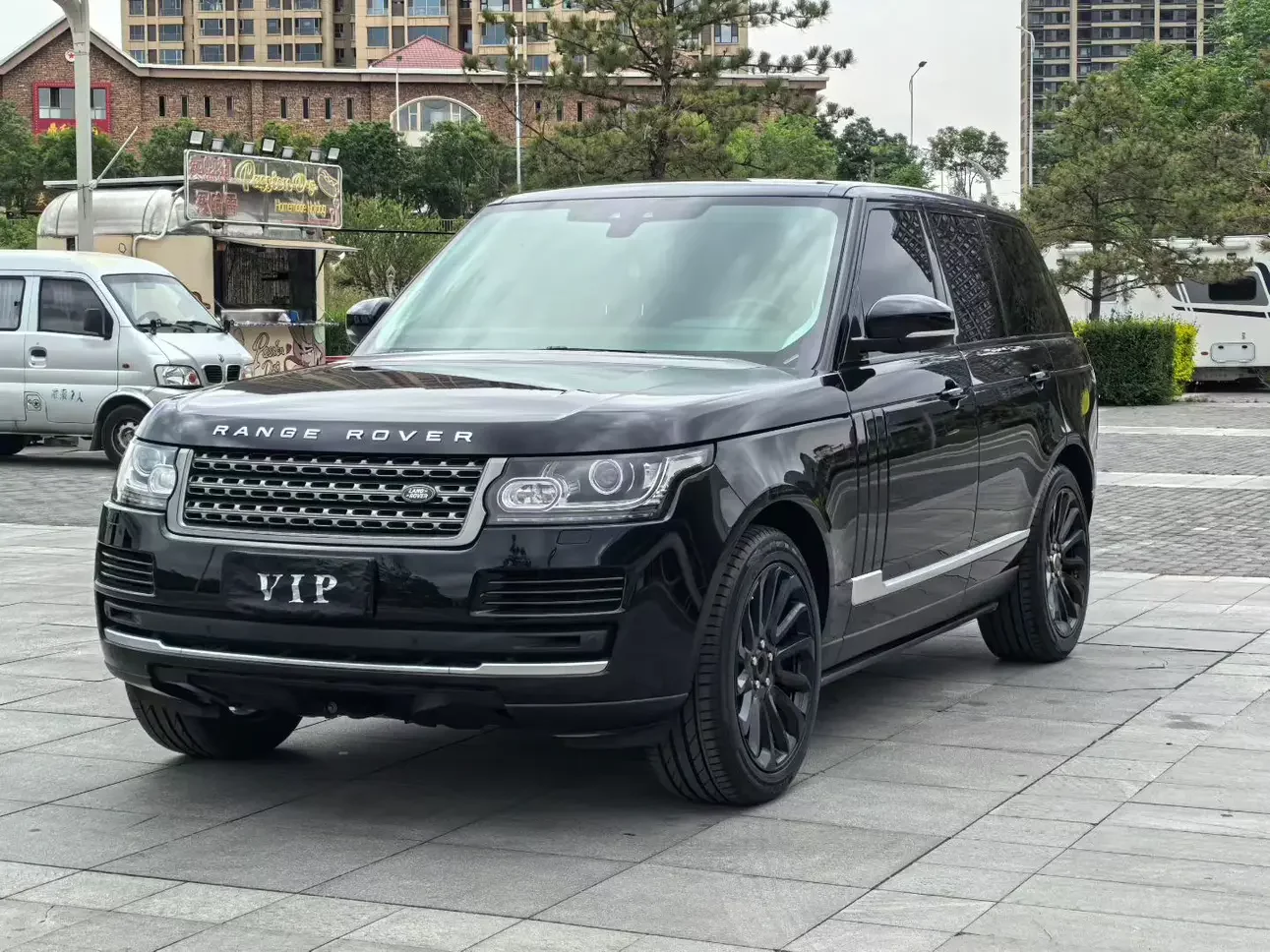 Land Rover range rover