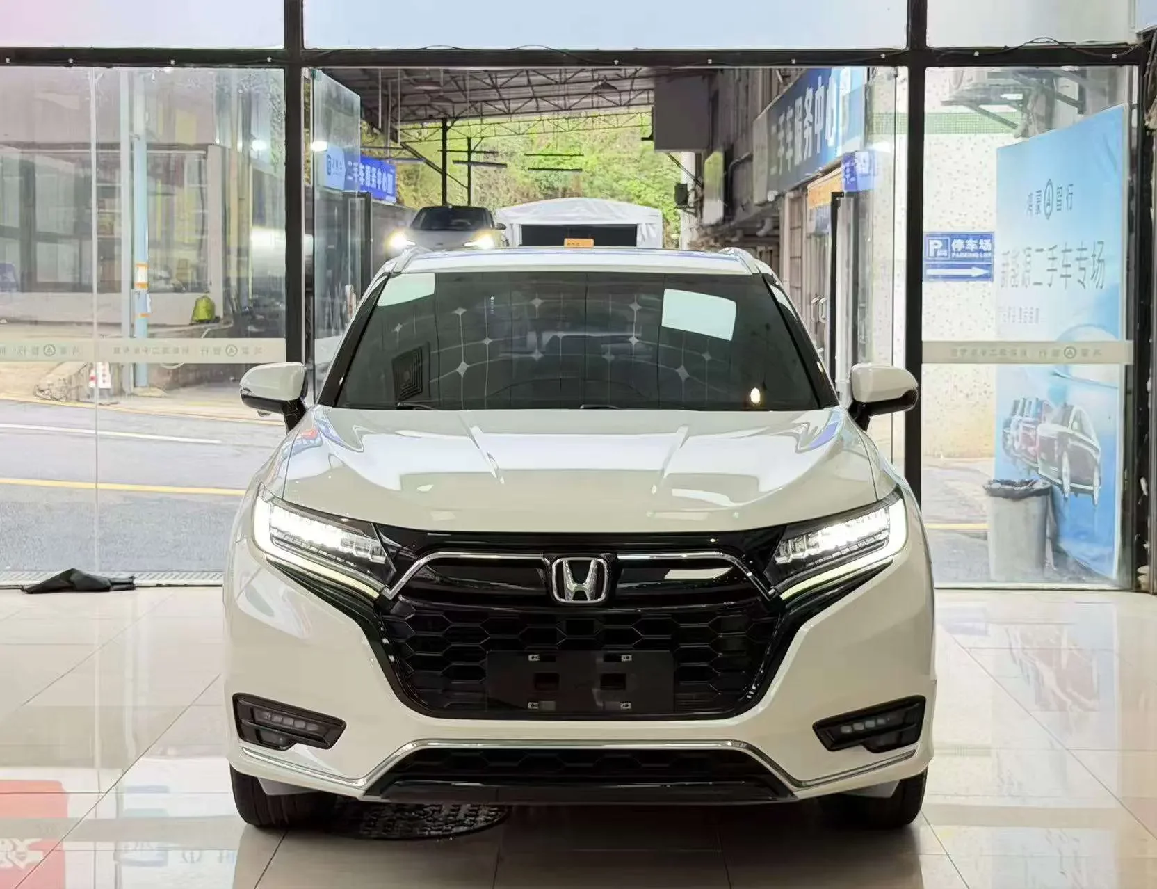 Honda UR-V
