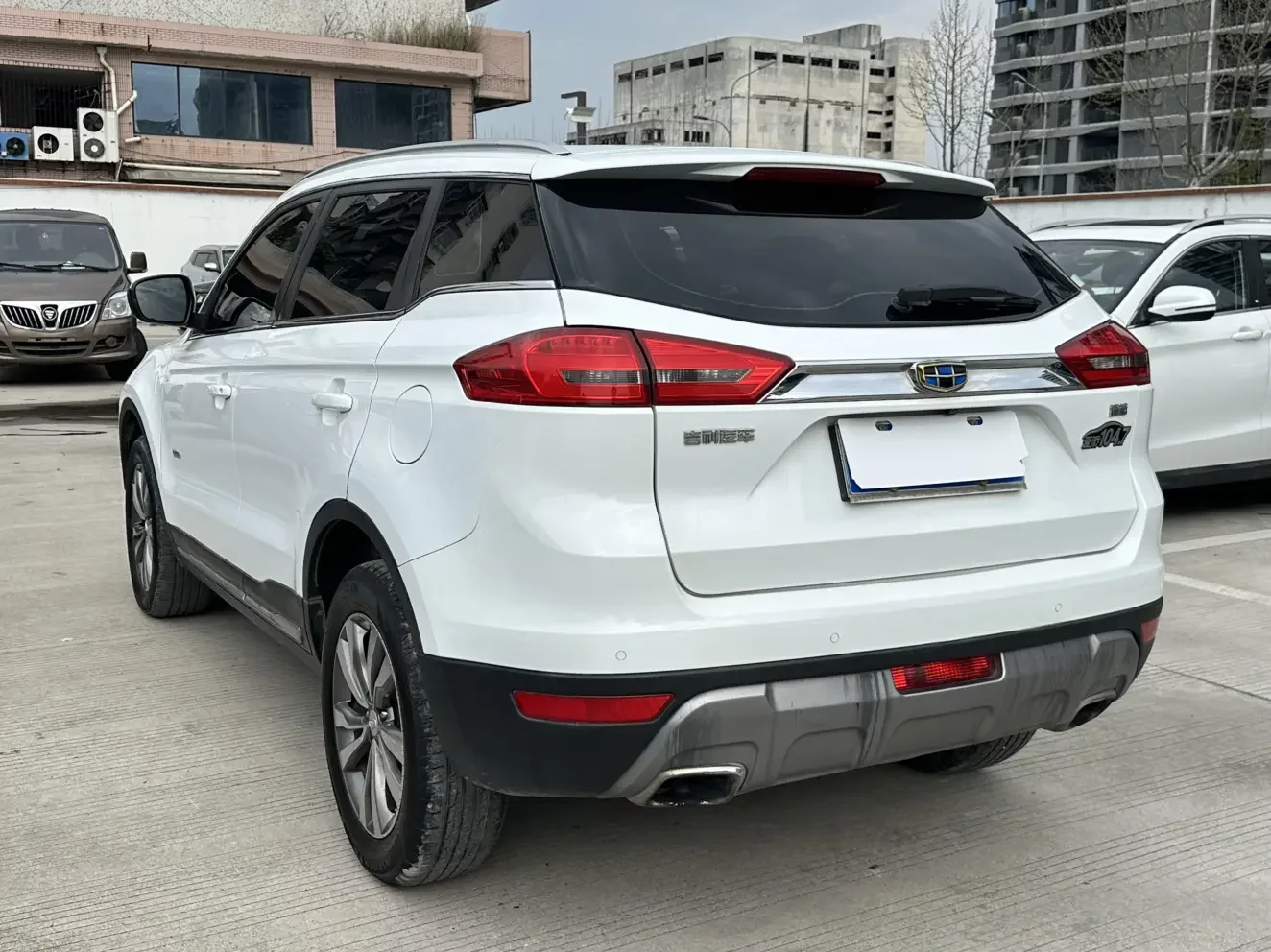 Geely Atlas