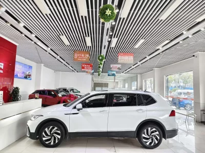 Volkswagen Tiguan L