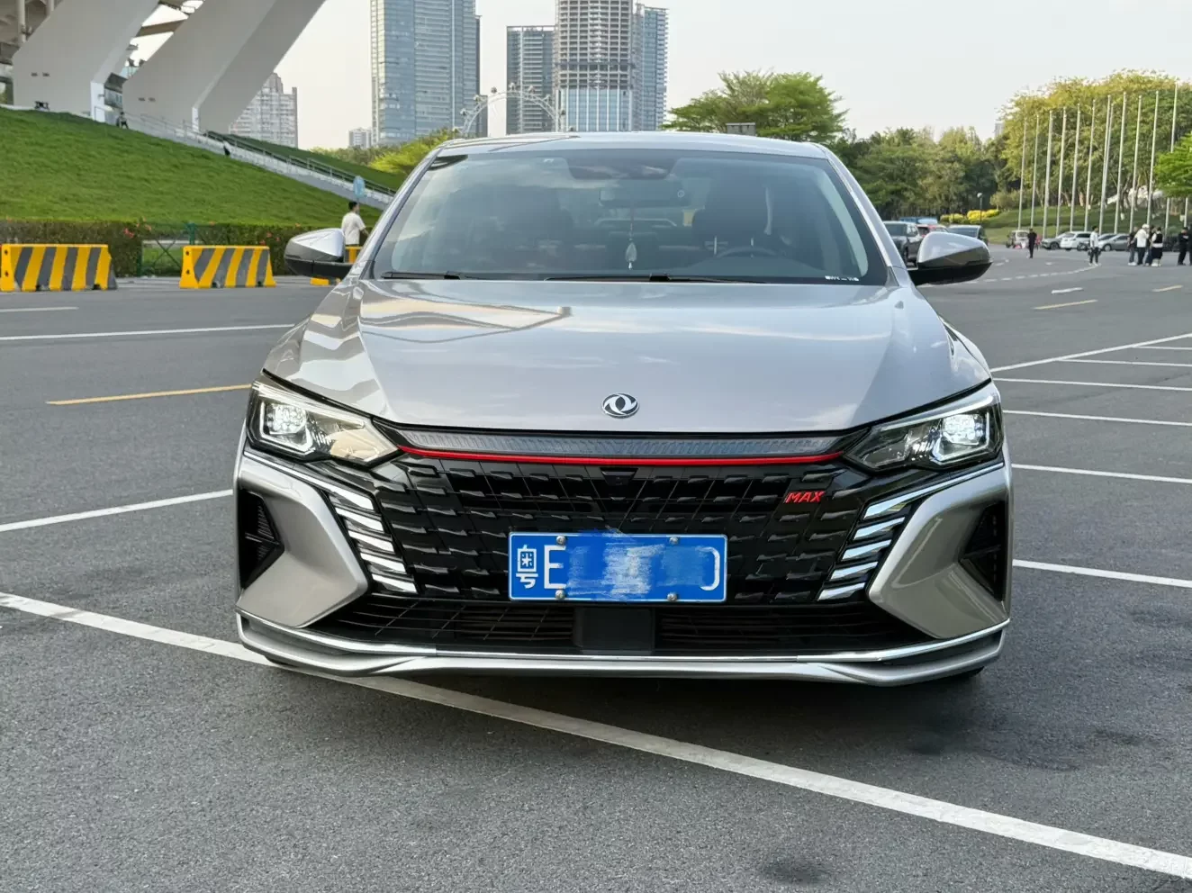 Dongfeng Yixuan MAX