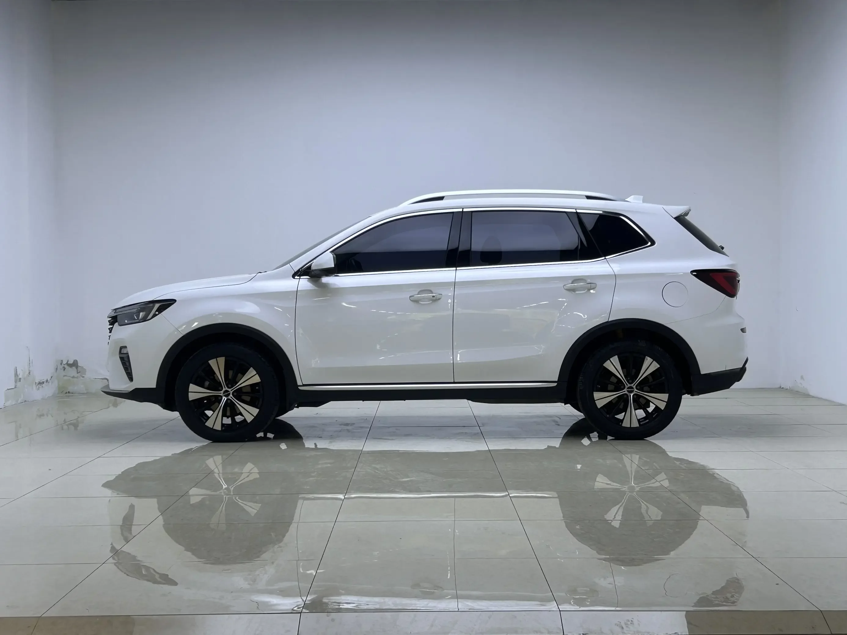 Roewe RX5