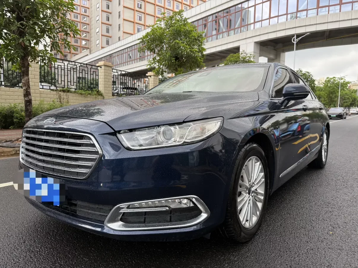Ford Taurus