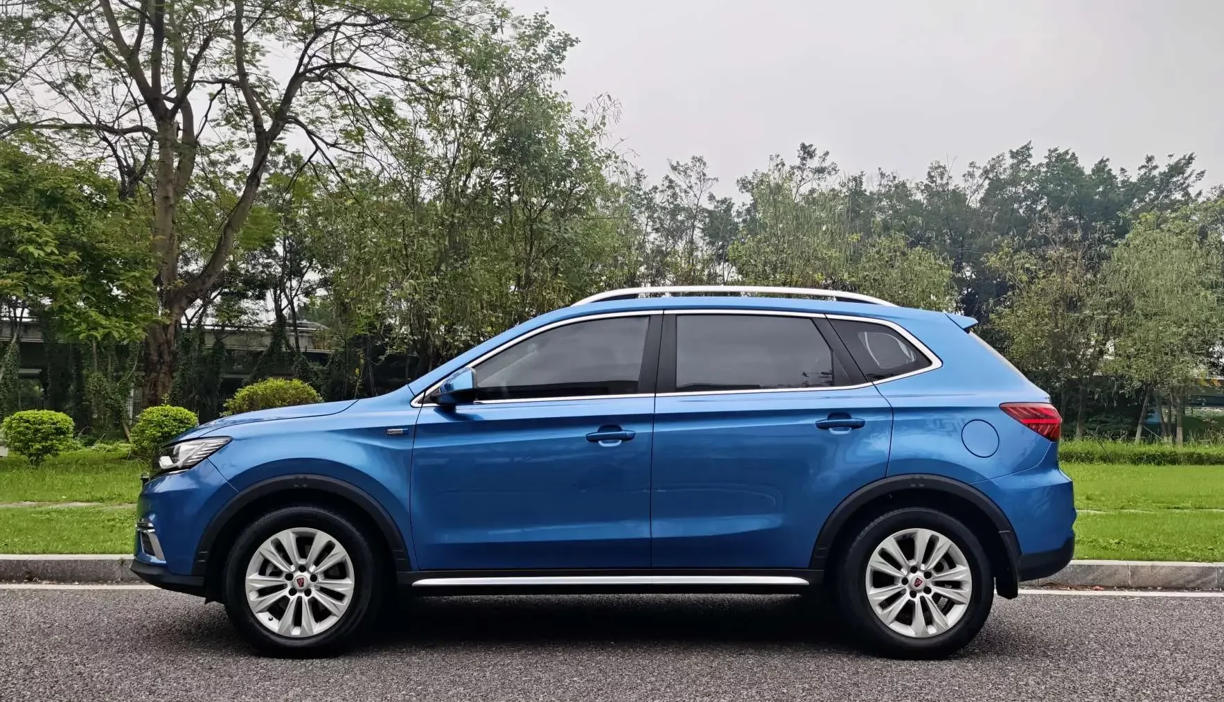 Roewe RX5