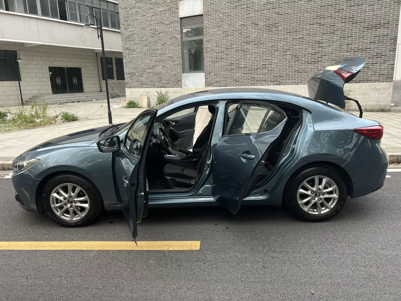 Mazda Axela