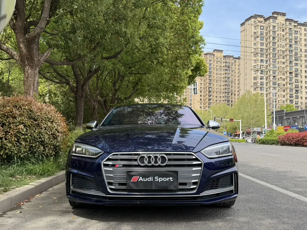 Audi S5