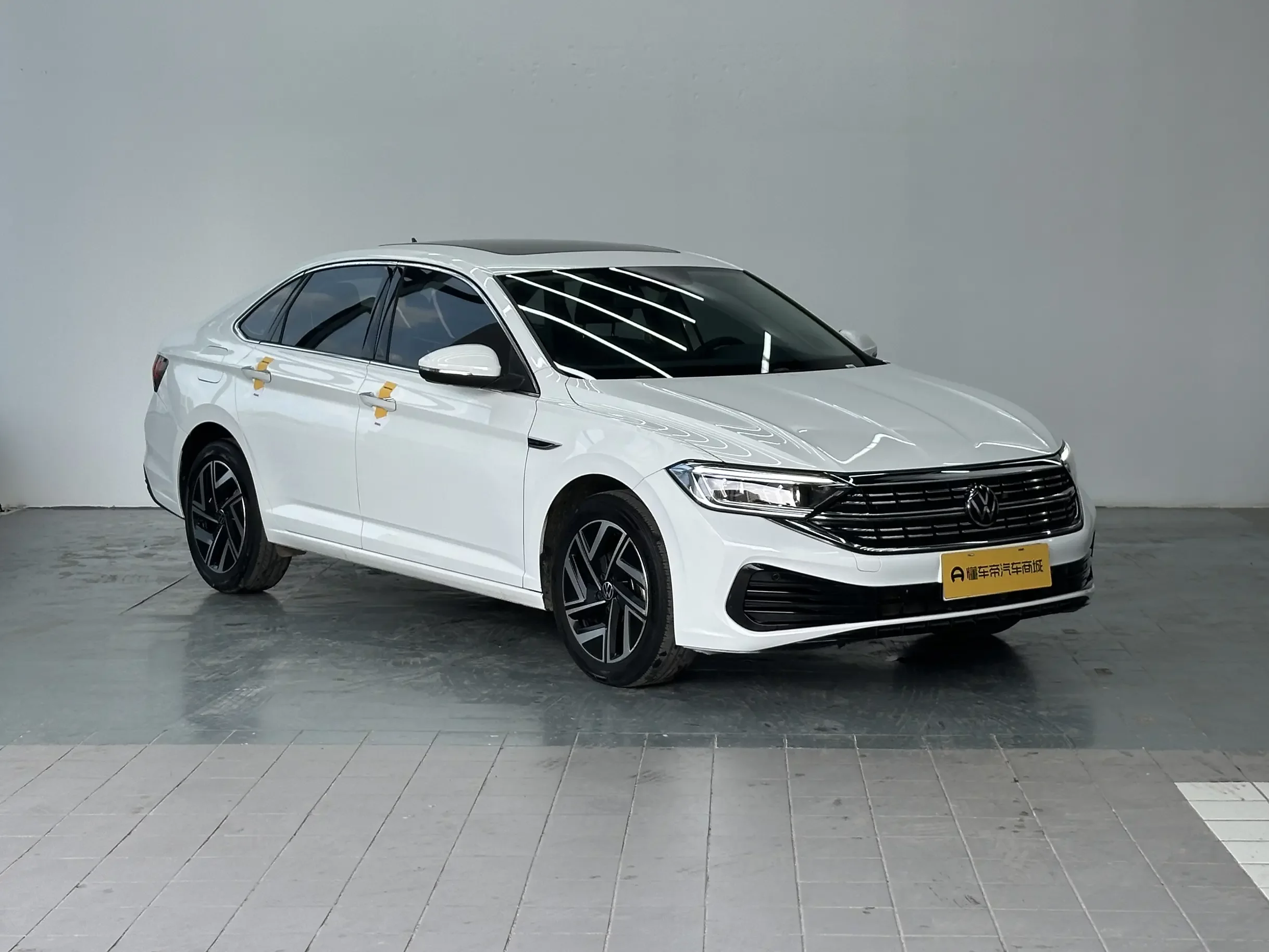 Volkswagen Sagitar